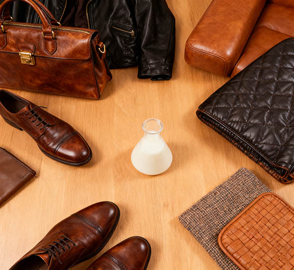 Поликарбонатно-полиуретановая дисперсия на водной основе для покрытия поверхностей кожи и текстиля